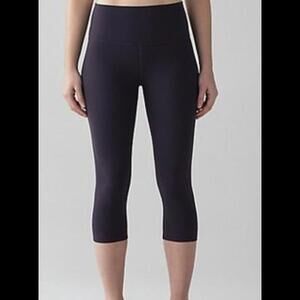 Lululemon Black Capri Leggings  Size-Size 8